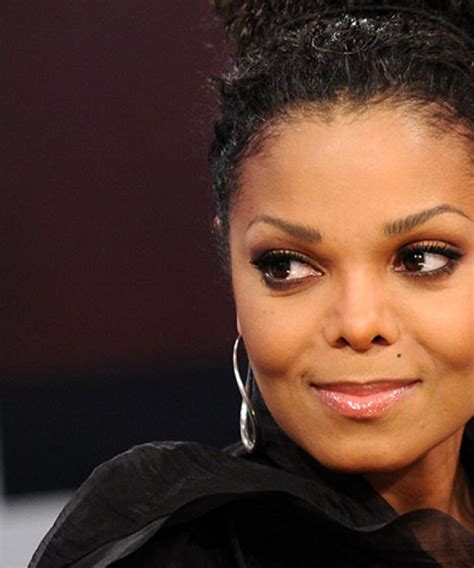 WOW. Janet Jackson Leaked NUDE Pics From Her Past!